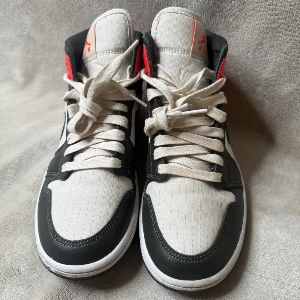 Sz 8W Women's / 6.5 Men's Air Jordan 1 Mid SE Newsprint Orewood Red AJ Black